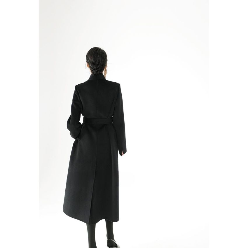Slim Straight-Shouldered Cashmere Coat