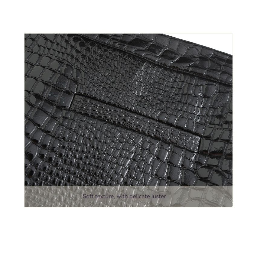 Vintage gold buckle decorative leather skirt