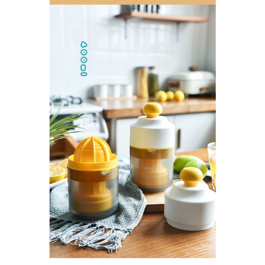 Hand-Operated Juice Extractor