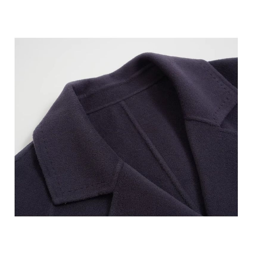 Long pure wool coat with a suit collar